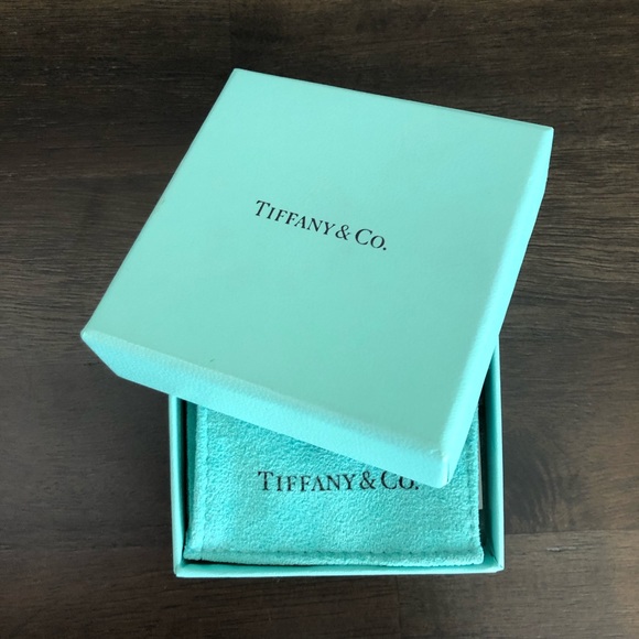 Tiffany & Co. Silver .925 Figure 8 Pendant - Picture 3 of 3